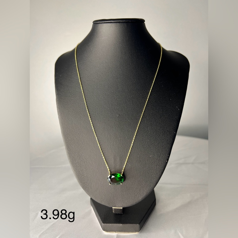 Solid Gold necklace 18k with green crystal